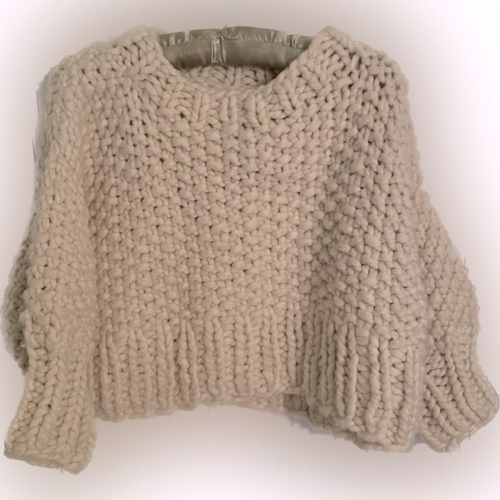 Gorgeous Loopy Mango Cropped Sweater size Small